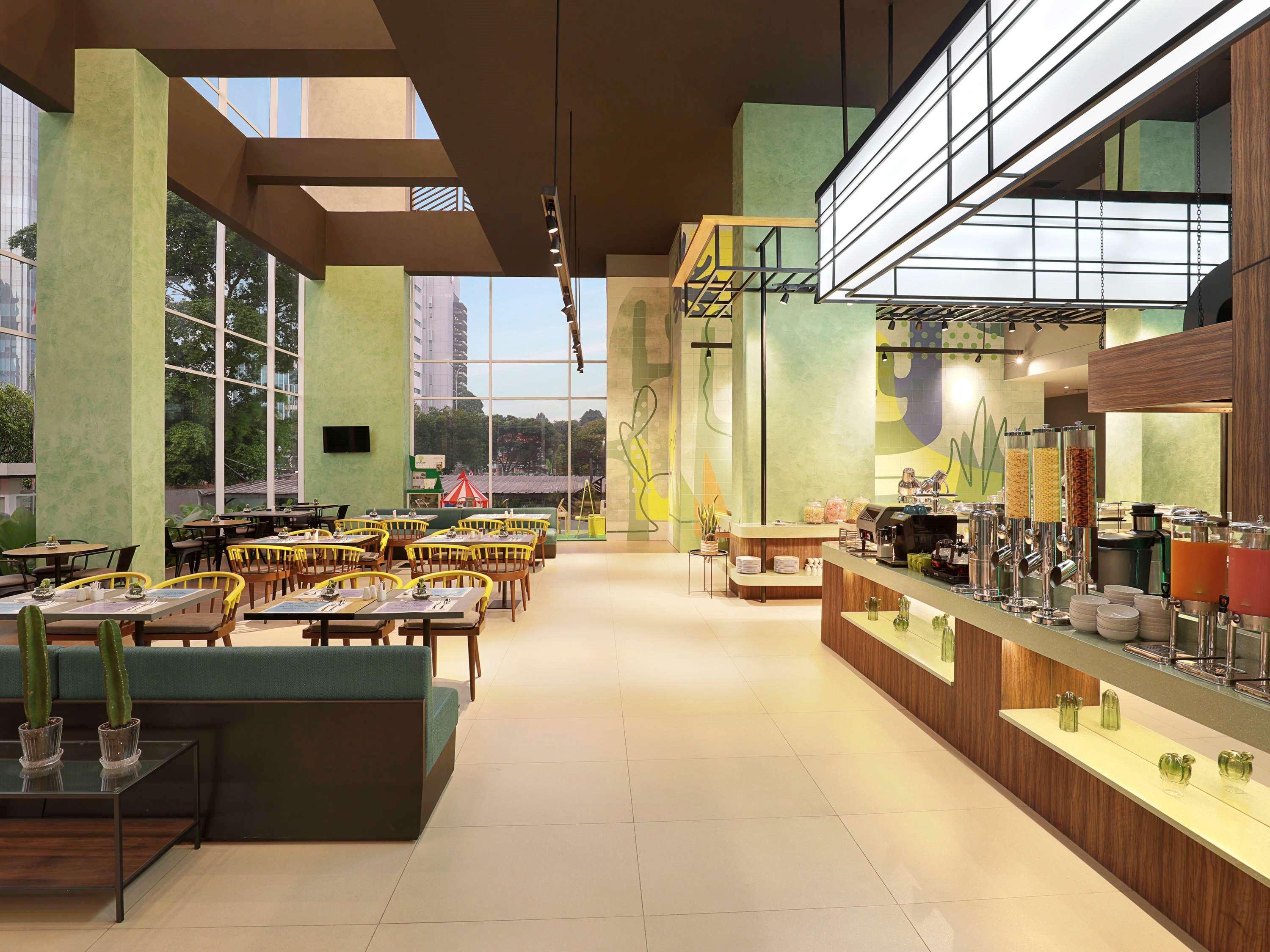 Ibis Styles Jakarta Simatupang Exterior foto