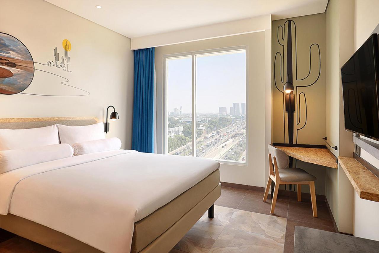 Ibis Styles Jakarta Simatupang Exterior foto
